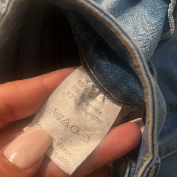 Light wash ripped high waist thick stretchy jeans 💙 - Picture 5 of 8